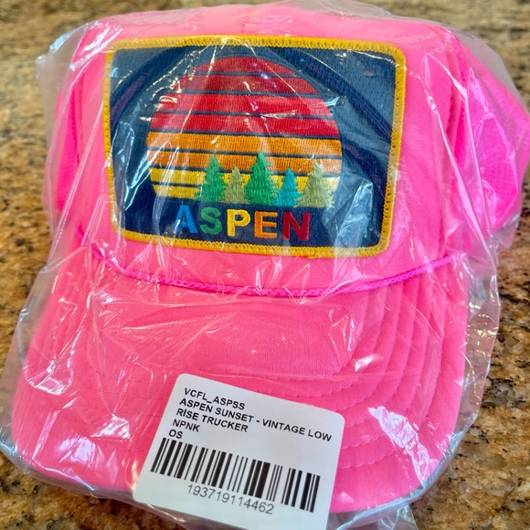 NWT Aviator Nation Pink Trucker Hat Aspen Sunset Rainbow embroidered patch - Picture 11 of 14